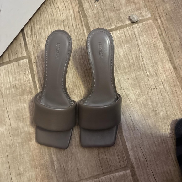Forever 21 Gray Women's Mules - Picture 1 of 4